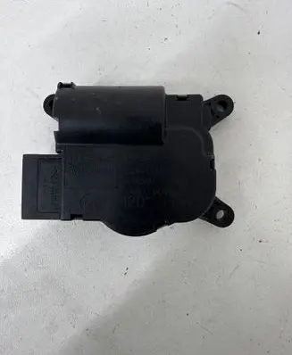 Volkswagen Touareg I Air flap motor/actuator 52411483R04 52411483R4 3093694