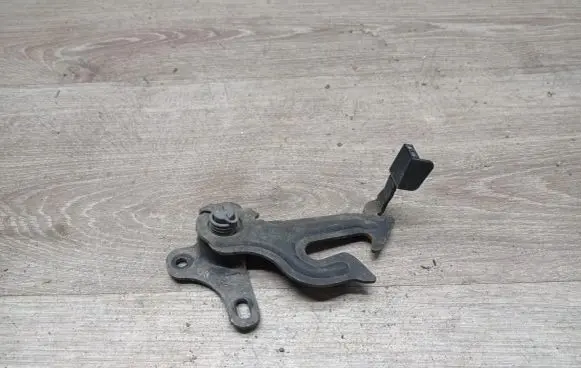 Volvo S80 Engine bonnet (hood) release handle 30779840
