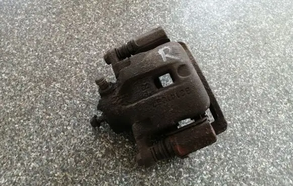 Hyundai Terracan Rear brake caliper