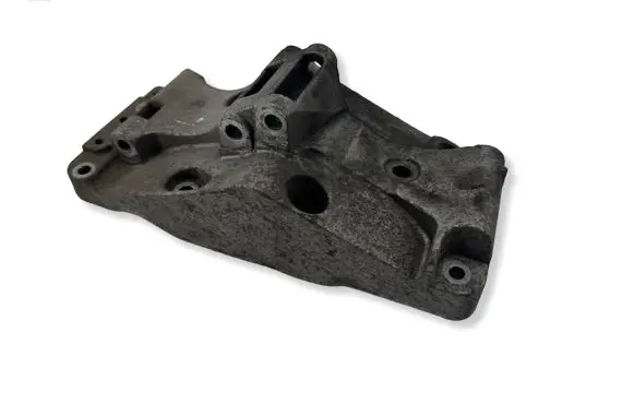BMW 5 F10 F11 Generator/alternator bracket 7619250 18095810