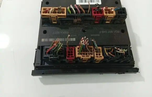 Skoda Fabia Mk2 (5J) Comfort/convenience module 6Q1937049F