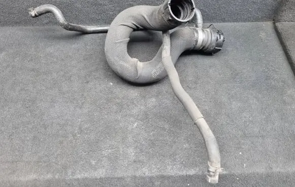 Audi A6 S6 C6 4F Engine coolant pipe/hose 4F0121101F 4F9121107M
