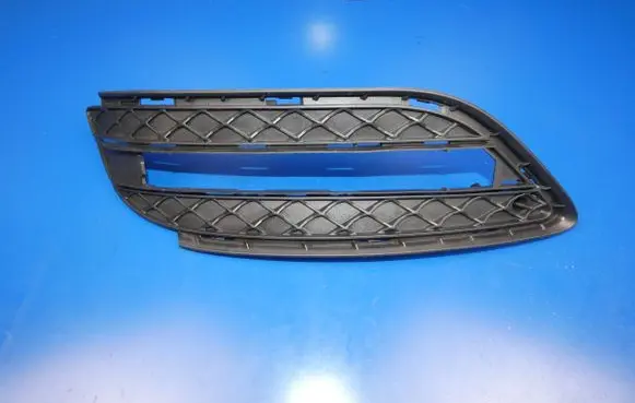 Mercedes-Benz B W246 W242 Front bumper lower grill A2468850622