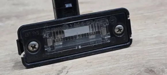 Volkswagen Phaeton Number plate light 1J6943021