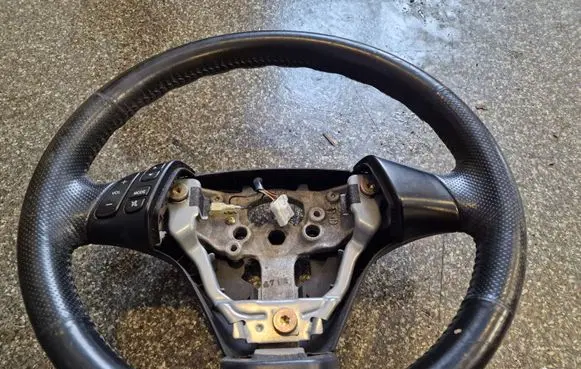 Mazda 3 I Steering wheel