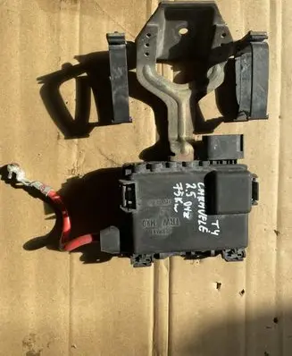 Volkswagen Transporter - Caravelle T4 Fuse module 7D0937509