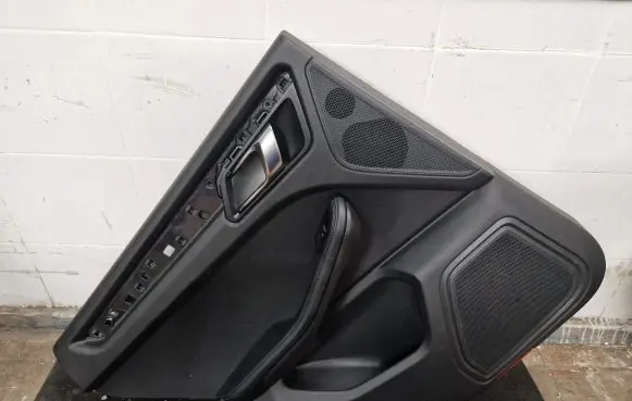 Porsche Macan (95B) Rear door card panel trim