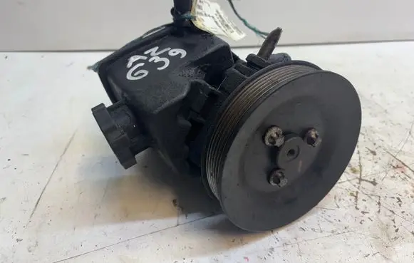 Mercedes-Benz Sprinter W901 W902 W903 W904 Power steering pump