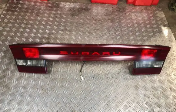 Subaru Legacy Tailgate trim