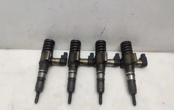 Volkswagen PASSAT B6 Fuel injectors set 03G130073T