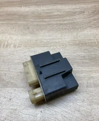 Citroen C4 I Picasso Glow plug pre-heat relay 9652021180
