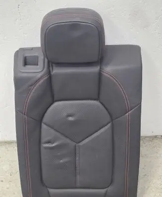 Porsche Macan (95B) Rear seat 
