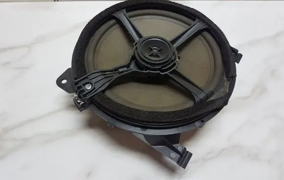 Volvo S60 Parcel shelf speaker 8633574
