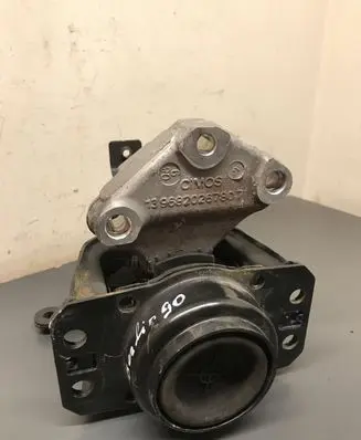 Citroen Berlingo Engine mount bracket