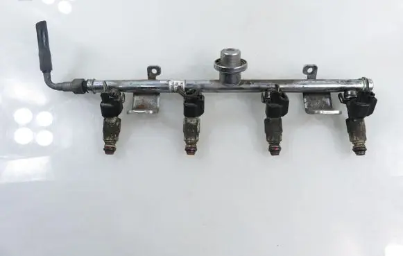 Ford Focus C-MAX Fuel main line pipe 4M8G9D280AA