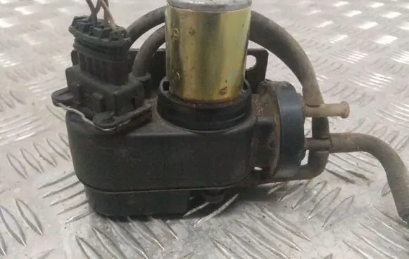 Renault Espace III Central locking vacuum pump 7700841557 003572