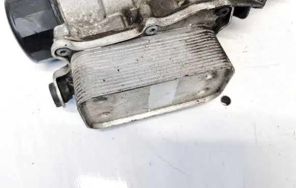 Engine oil radiator