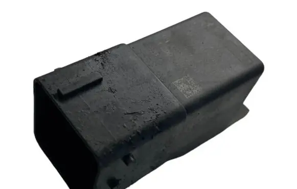 Ford Turneo Courier Glow plug pre-heat relay 9803299780