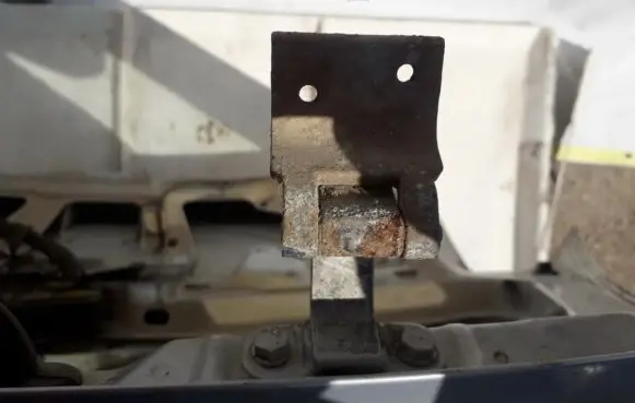 Volkswagen PASSAT B4 Tailgate/trunk/boot hinge