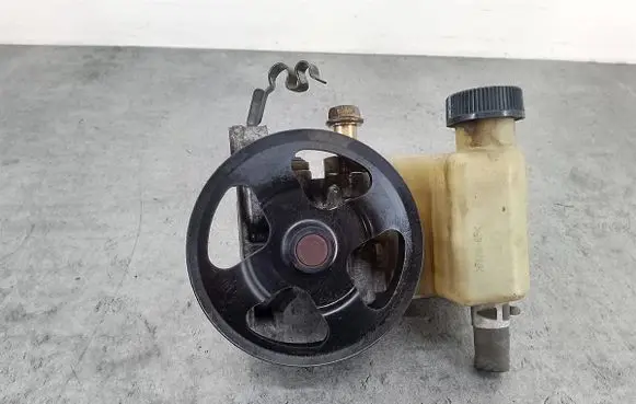 Mazda 6 Power steering pump