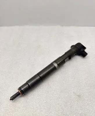 Mercedes-Benz E W212 Fuel injector A6510704987