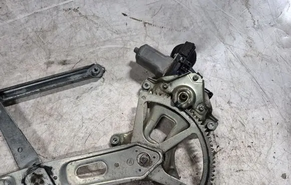 Lexus IS 220D-250-350 Rear door window regulator with motor 8571058010