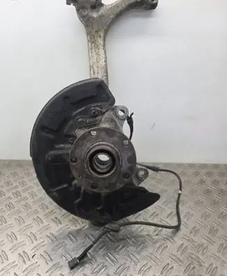 Audi A4 S4 B7 8E 8H Front wheel hub spindle knuckle 8E0407253E