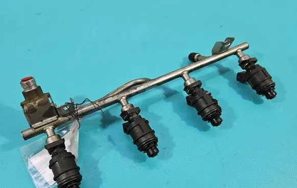 Fuel injector