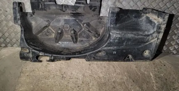 Volkswagen Multivan T5 Rear underbody cover/under tray 7H0825194D