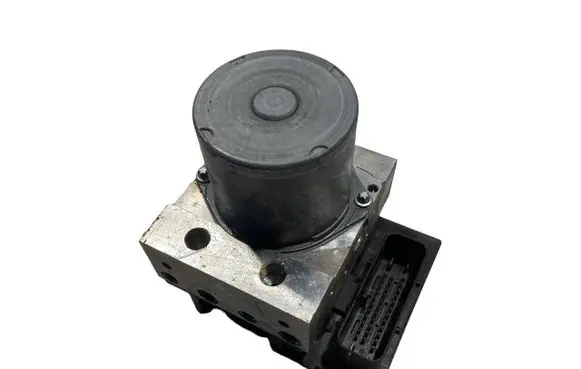 BMW X3 E83 ABS Pump 3450562 3450606 34513450606