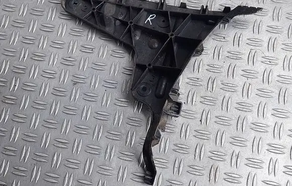 Seat Exeo (3R) Rear bumper mounting bracket 3R9807394