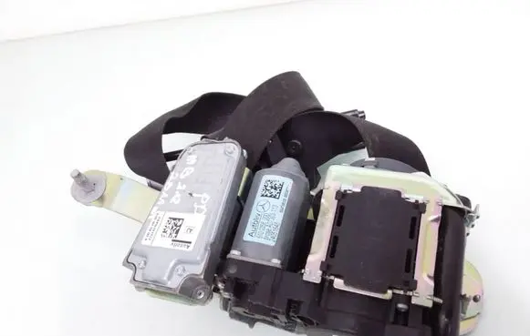 Mercedes-Benz E W212 Front seatbelt A2128607685 610902000K 617112200