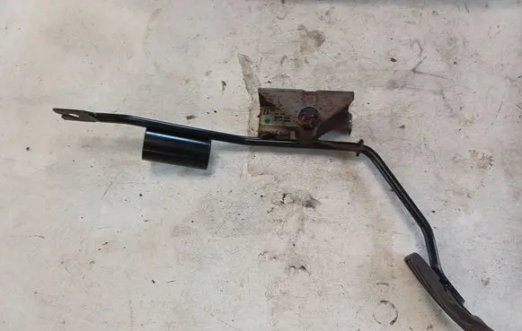 Suzuki Swift I Accelerator throttle pedal