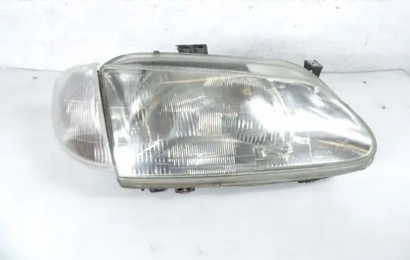 Renault Scenic I Headlight/headlamp 7701672735