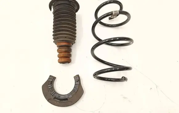 BMW 2 F46 Front coil spring 6861727 6860787