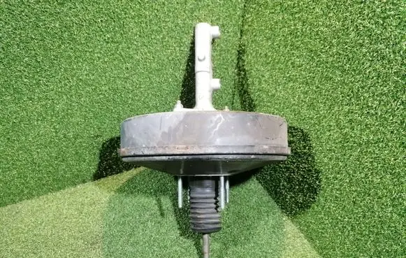 Renault Trafic III (X82) Brake booster 472100959R 93455666