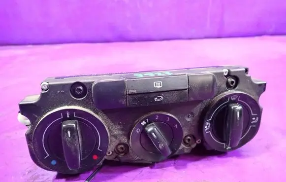 Volkswagen Caddy Climate control unit 