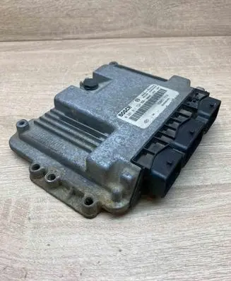 Renault Master II Engine control unit/module ECU 8200311550 0281011724 Used