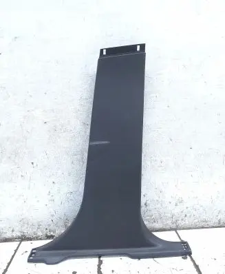 (B) pillar trim (bottom)