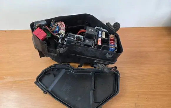 Audi Q7 4L Fuse box set 7L0937576B