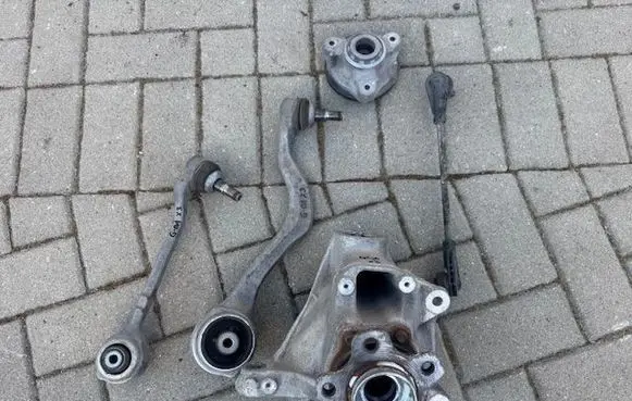 BMW X3 G01 Rear wheel hub 6882597