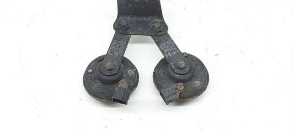 Toyota Avensis T270 Horn signal 8650005011