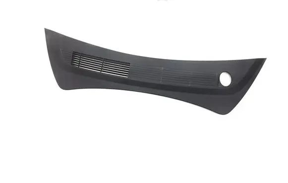 Tesla Model 3 Wiper trim 108167500E