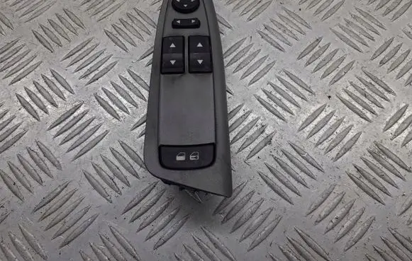 Fiat Stilo Front door window switch trim 