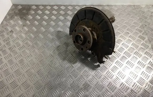 Skoda Octavia Mk2 (1Z) Front wheel hub