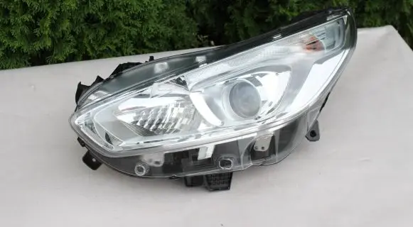 Ford S-MAX Headlight/headlamp EM2B13W030AF 90074996 17030AF21