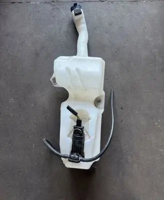 Fiat 500 Windshield washer fluid reservoir/tank 52109341