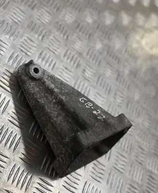 Mercedes-Benz C W203 Engine mounting bracket