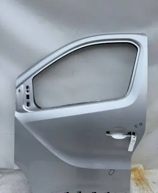 Renault Trafic III (X82) Front door 806747016R