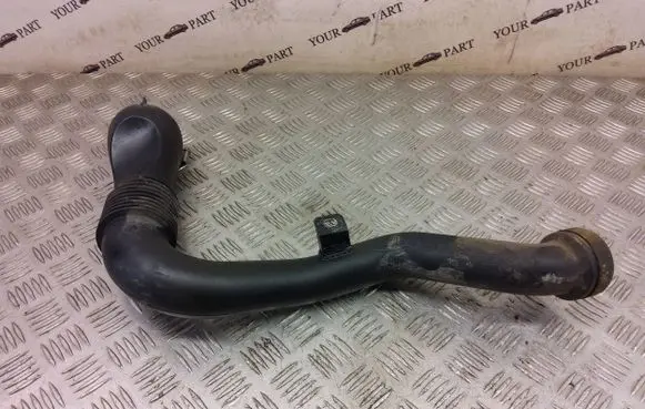 Land Rover Discovery 4 - LR4 Intercooler hose/pipe AH227990AC